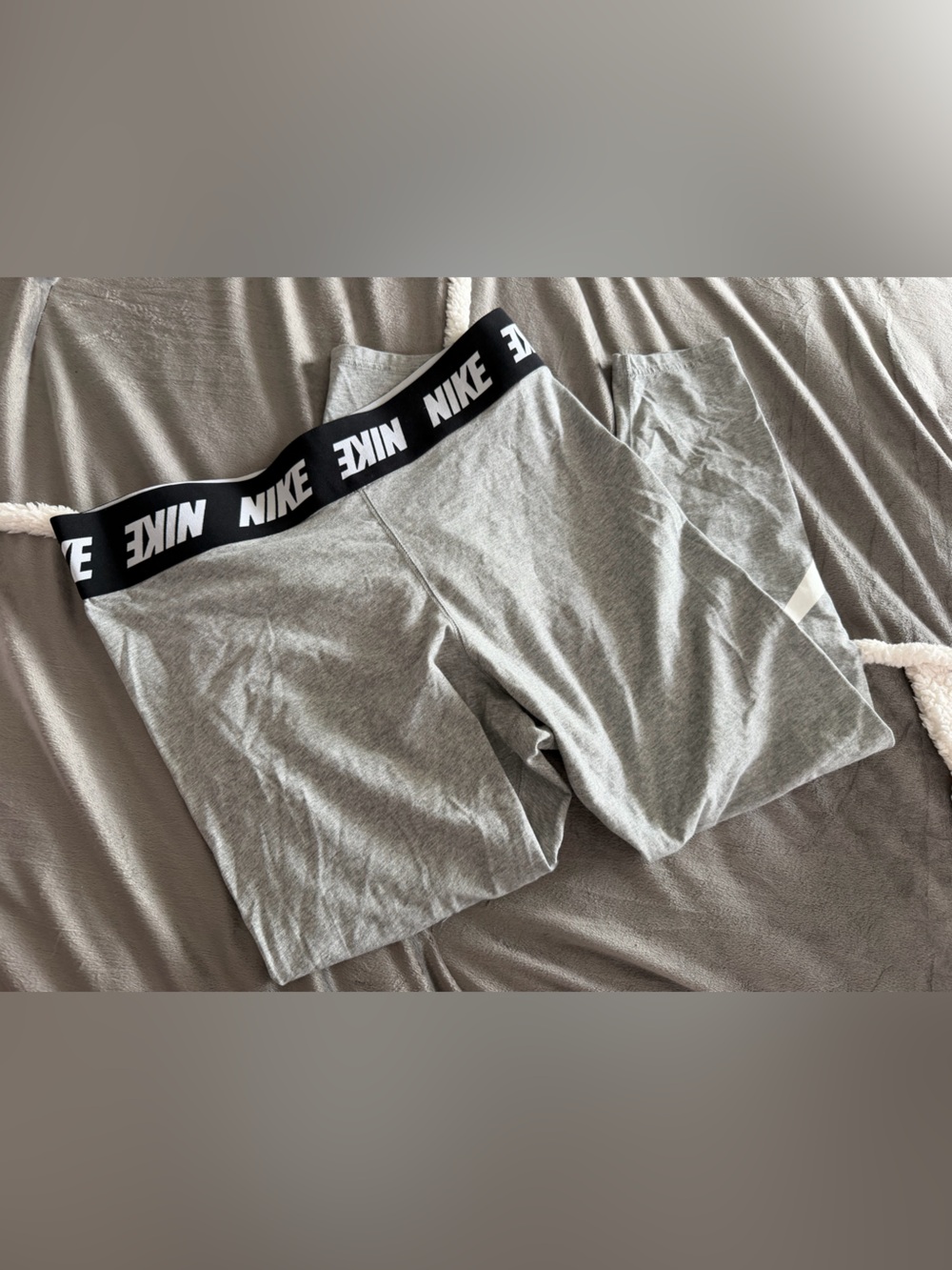 Grey Nike leggings